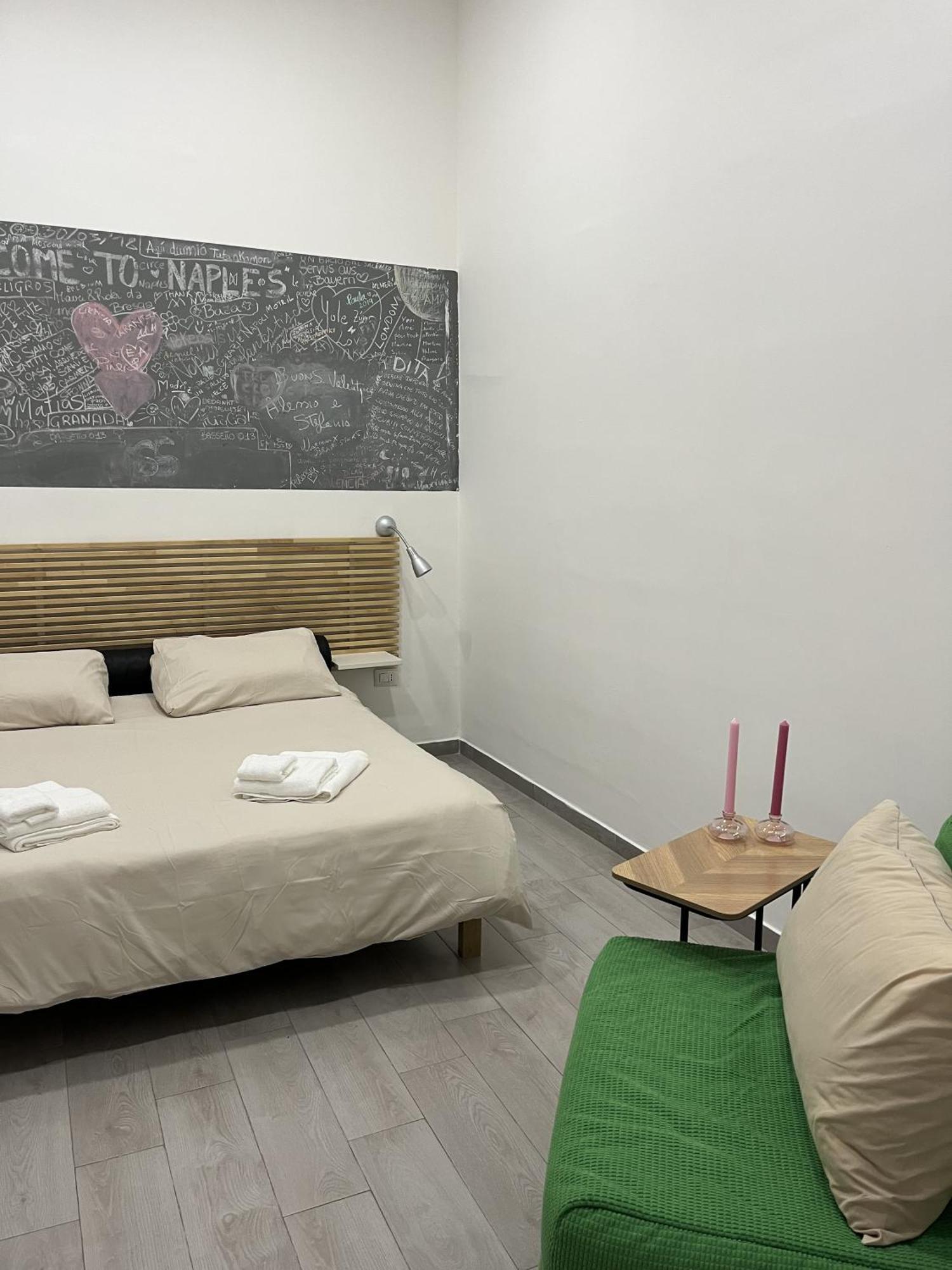 Bassetto 013 Bed & Breakfast เนเปิลส์ ภายนอก รูปภาพ