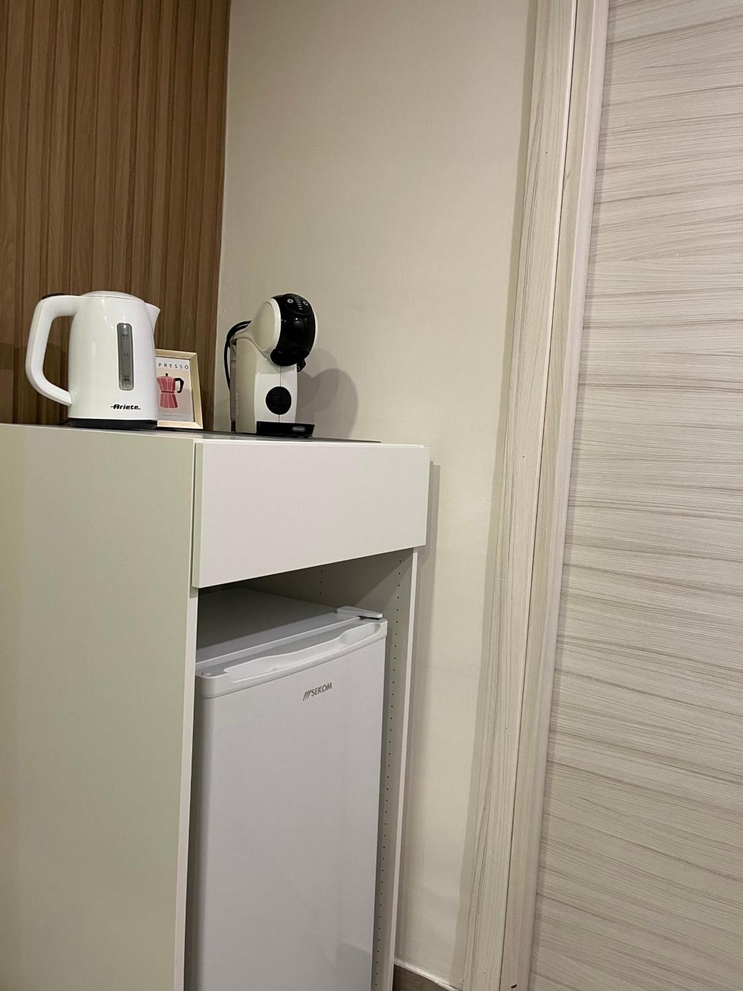 Bassetto 013 Bed & Breakfast เนเปิลส์ ภายนอก รูปภาพ
