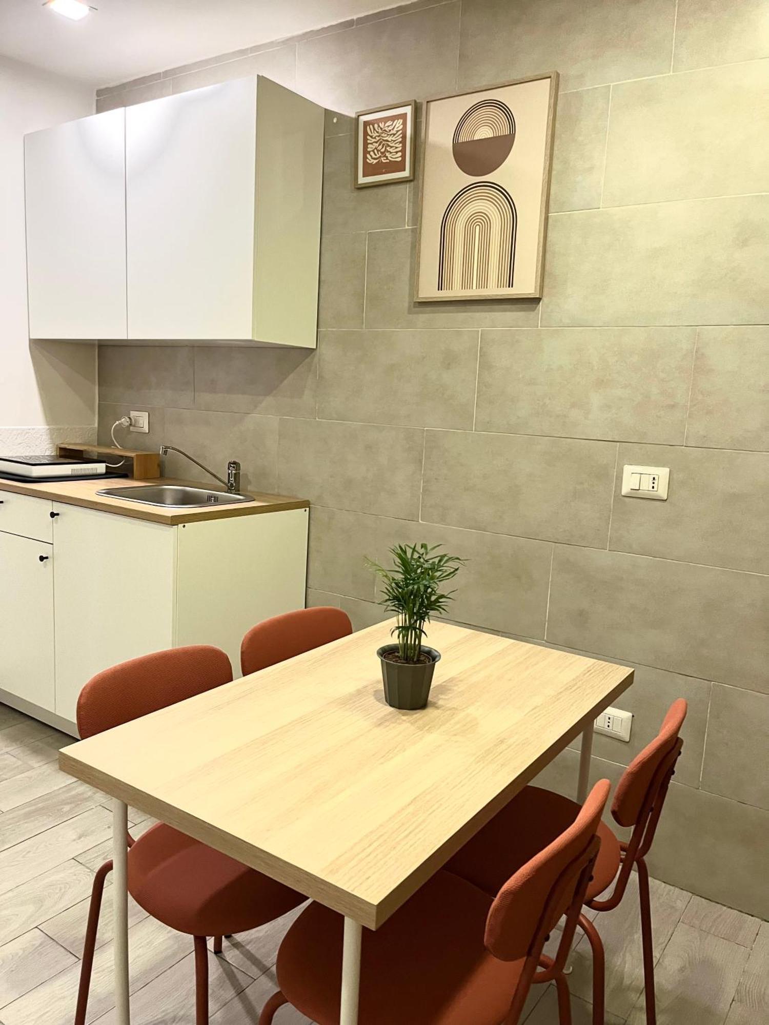 Bassetto 013 Bed & Breakfast เนเปิลส์ ภายนอก รูปภาพ